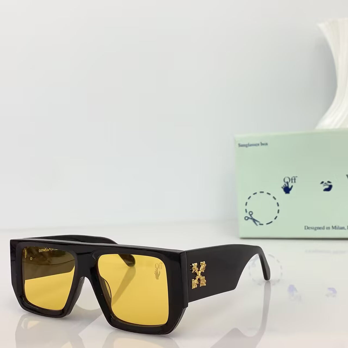 OFF-WHITE Arrow Logo Sunglasses - Designer Acetate Frame Eyewear