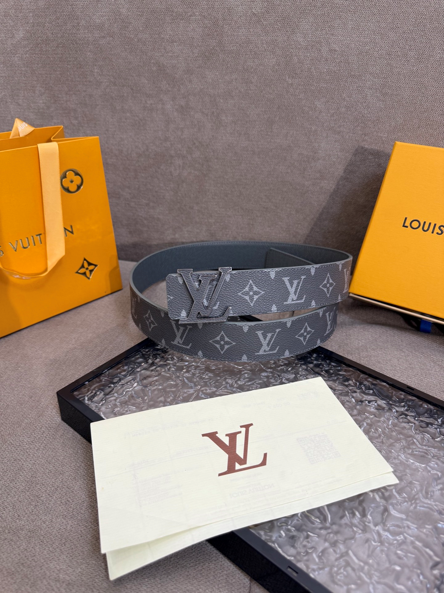 New Louis Vuitton Men's Belt