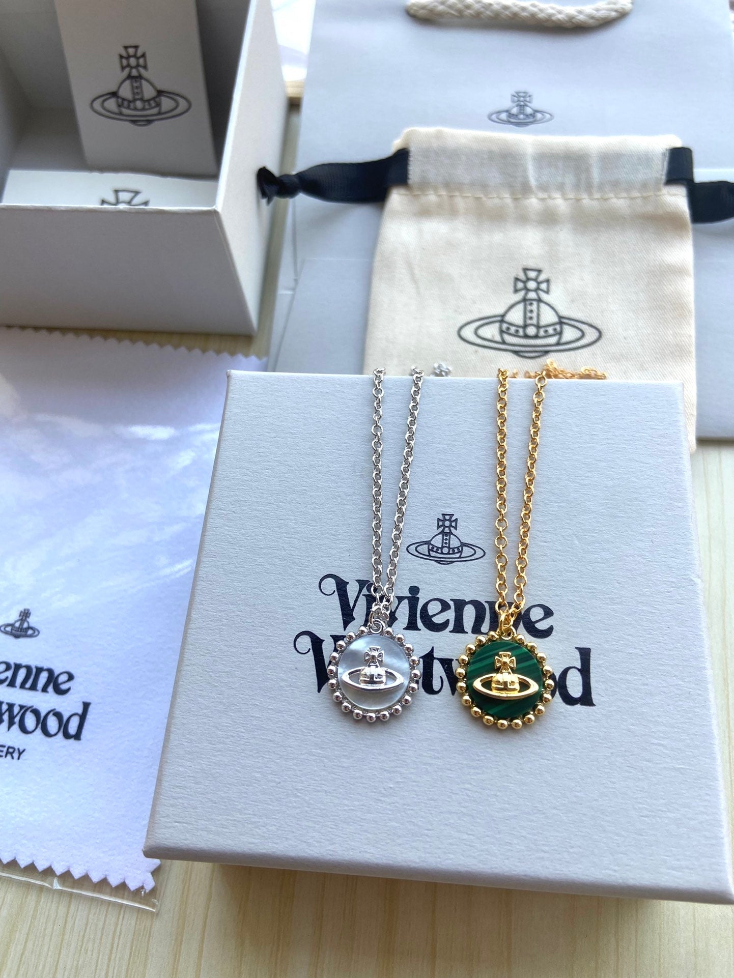 Vivienne Westwood Minimalist Shell Necklace