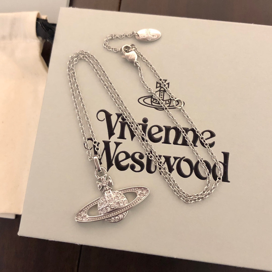 Vivienne Westwood Sparkling Clavicle Necklace