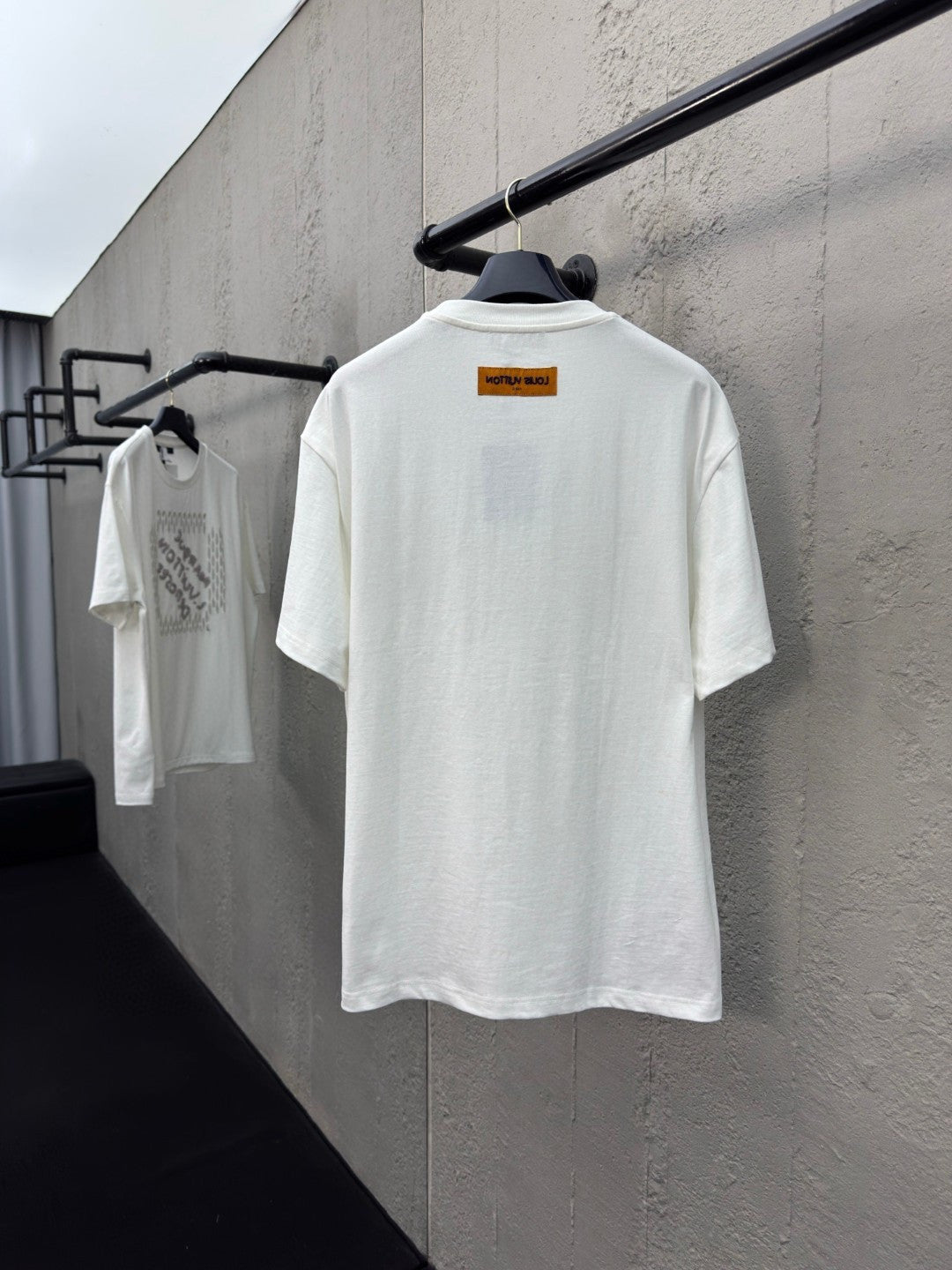 LOUIS VUITTON Embroidered Letter Short-Sleeve T-Shirt