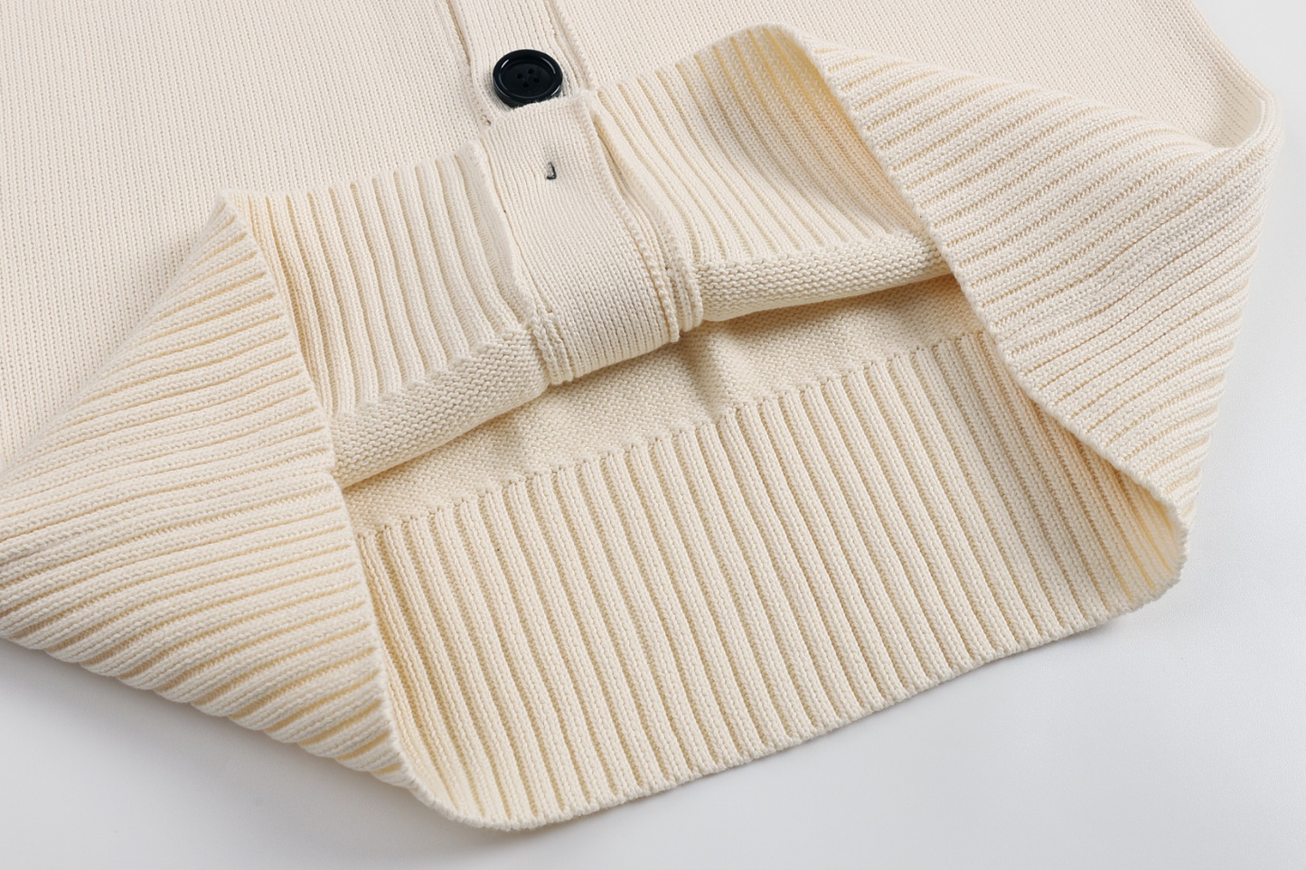 AMIPARIS Cotton & Wool Sweater - Premium Blend Knitwear