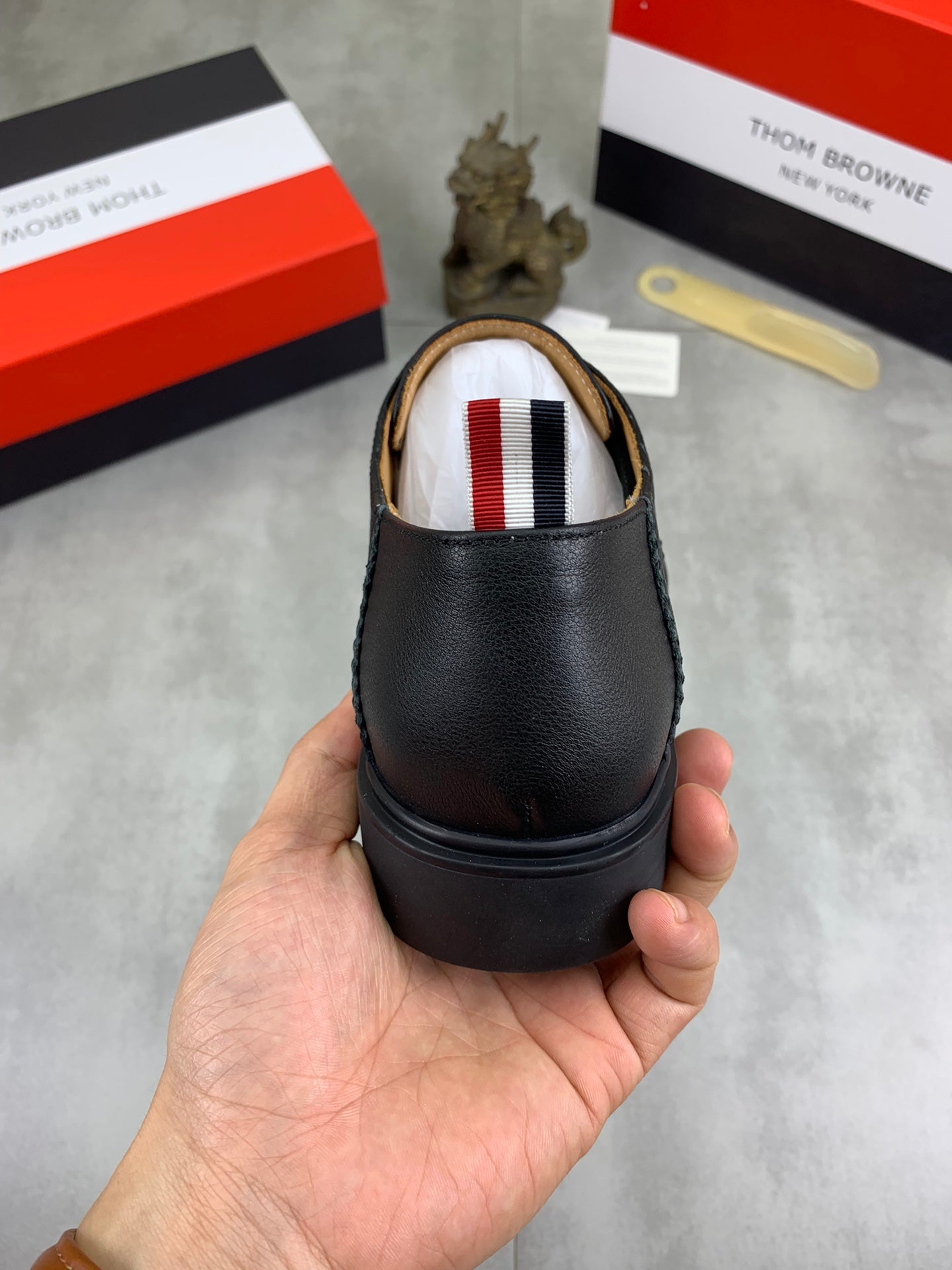 Thom BrowneMen's Premium Leather Dress Shoes - Handcrafted Cowhide Formal Shoes with Grosgrain Detail