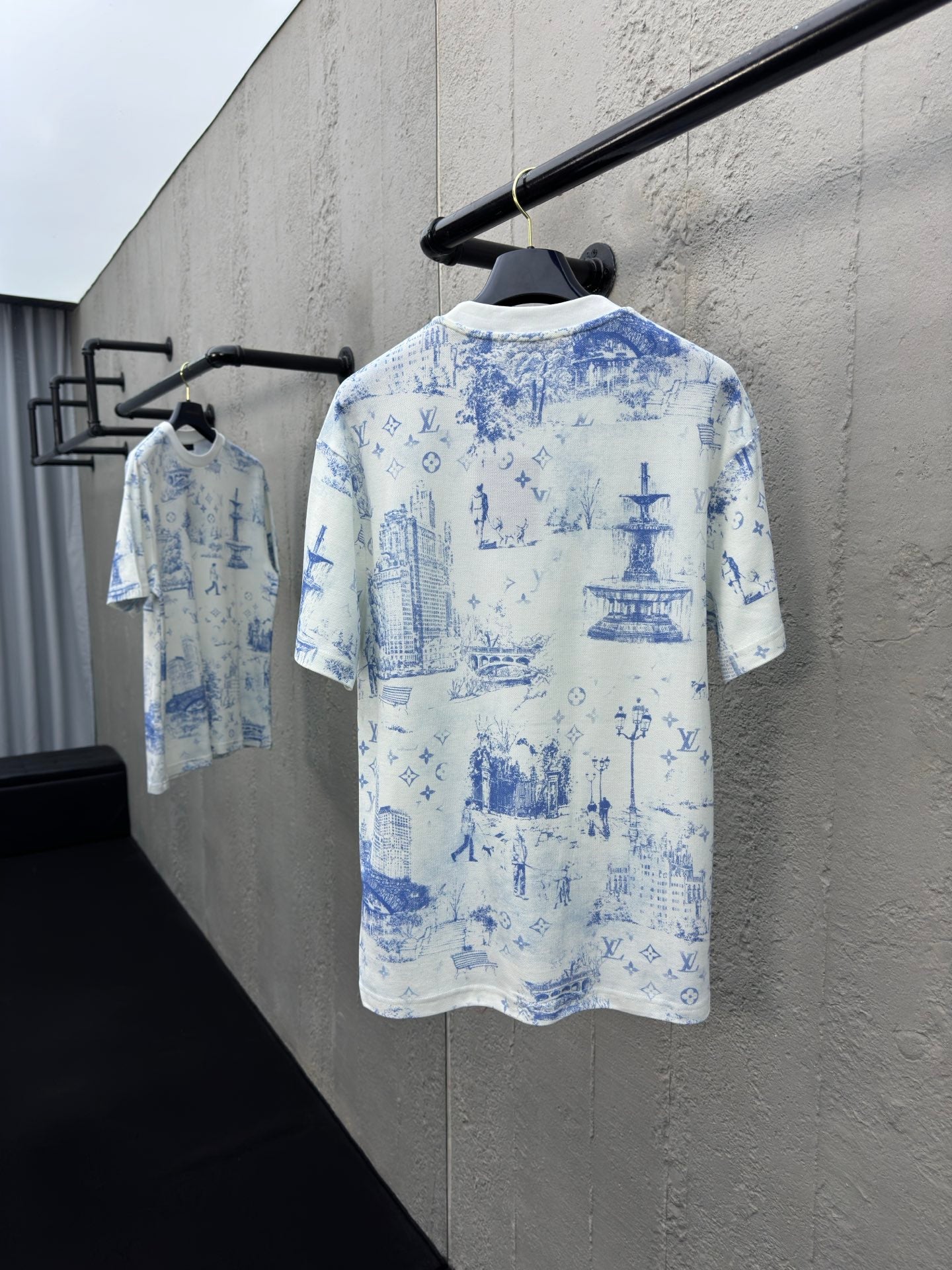 LOUIS VUITTON x Nigo Graffiti Print T-Shirt