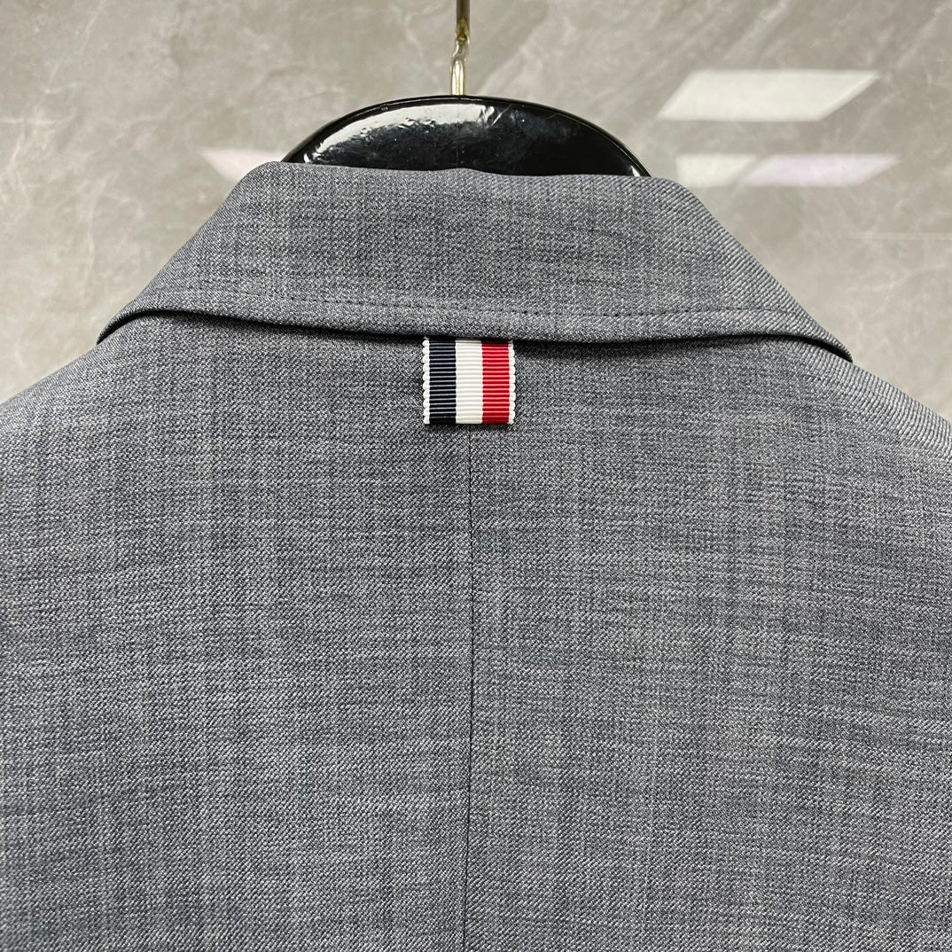 Men's 4-Bar Suit Jacket with Signature Grosgrain Detail