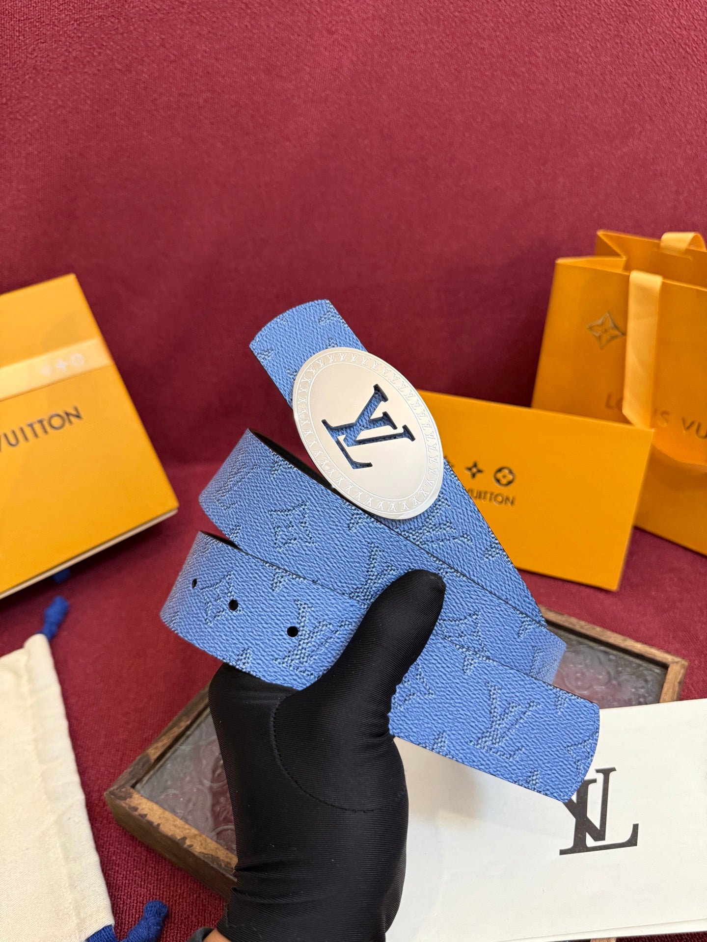 LOUIS VUITTON New Men's Light Blue Belt