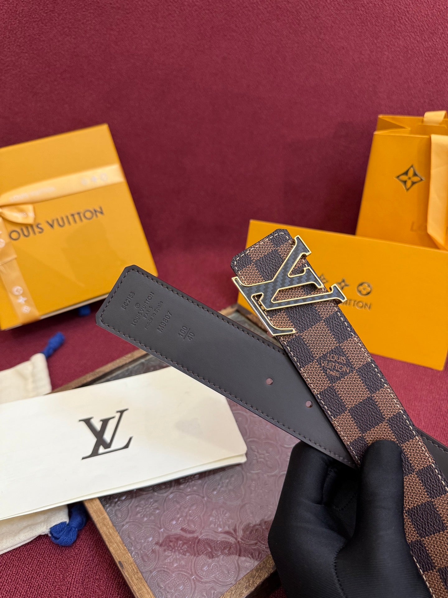 LOUIS VUITTON New Men's Brown Belt