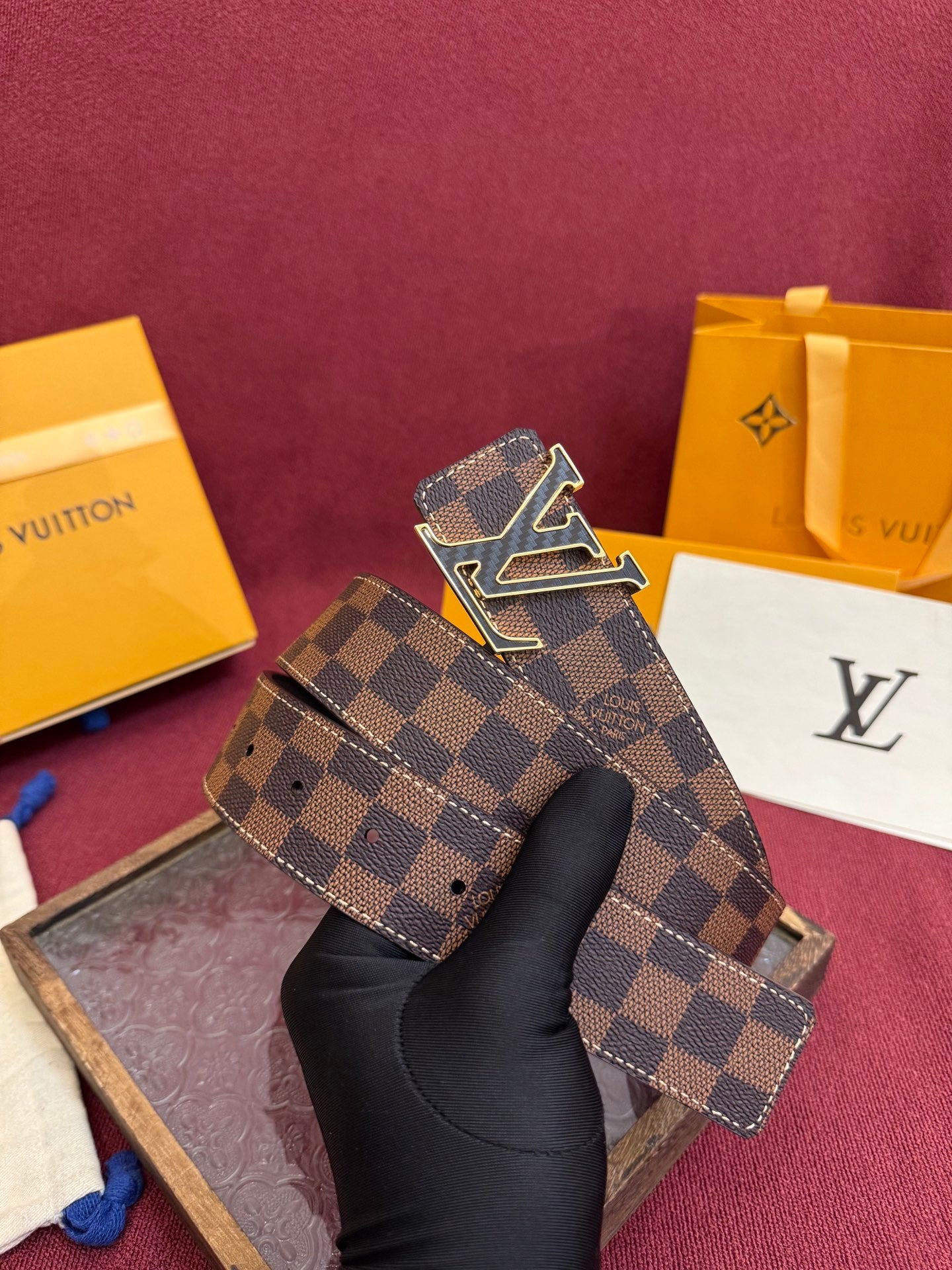 LOUIS VUITTON New Men's Brown Belt