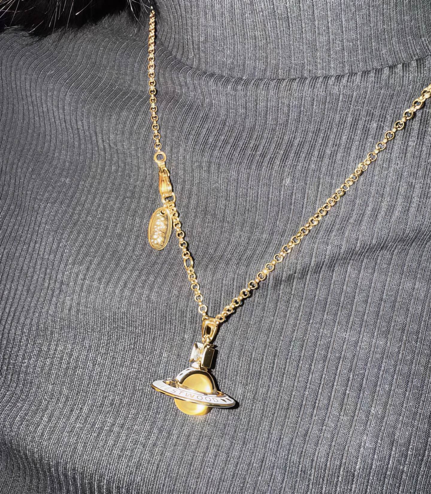 Vivienne Westwood"Planet Flight" Necklace