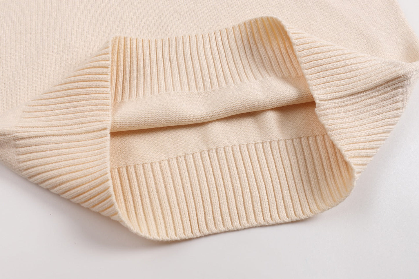 AMIPARIS Cotton & Wool Sweater - Premium Blend Knitwear