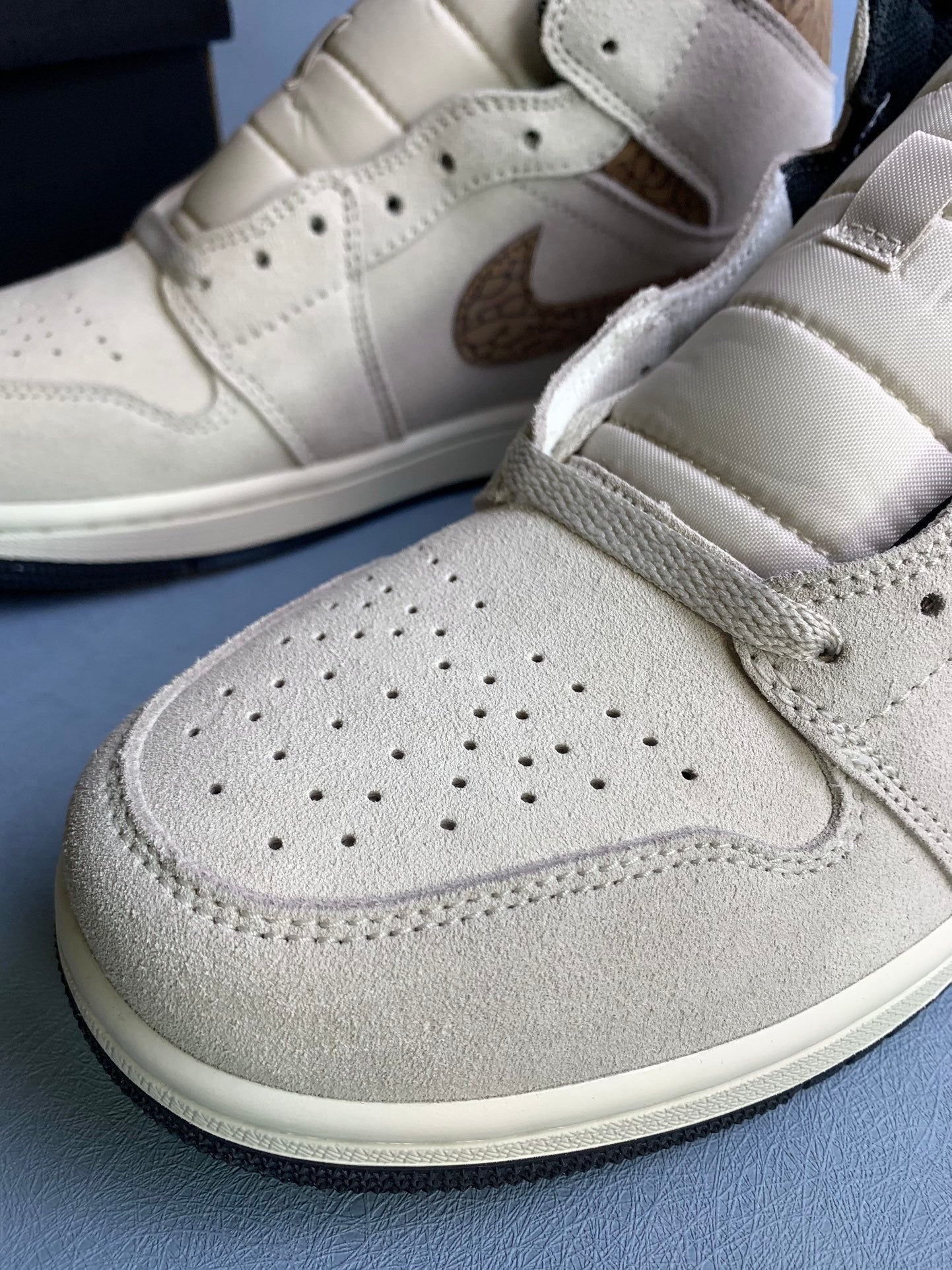 Air Jordan 1 Mid Men's Sneakers
