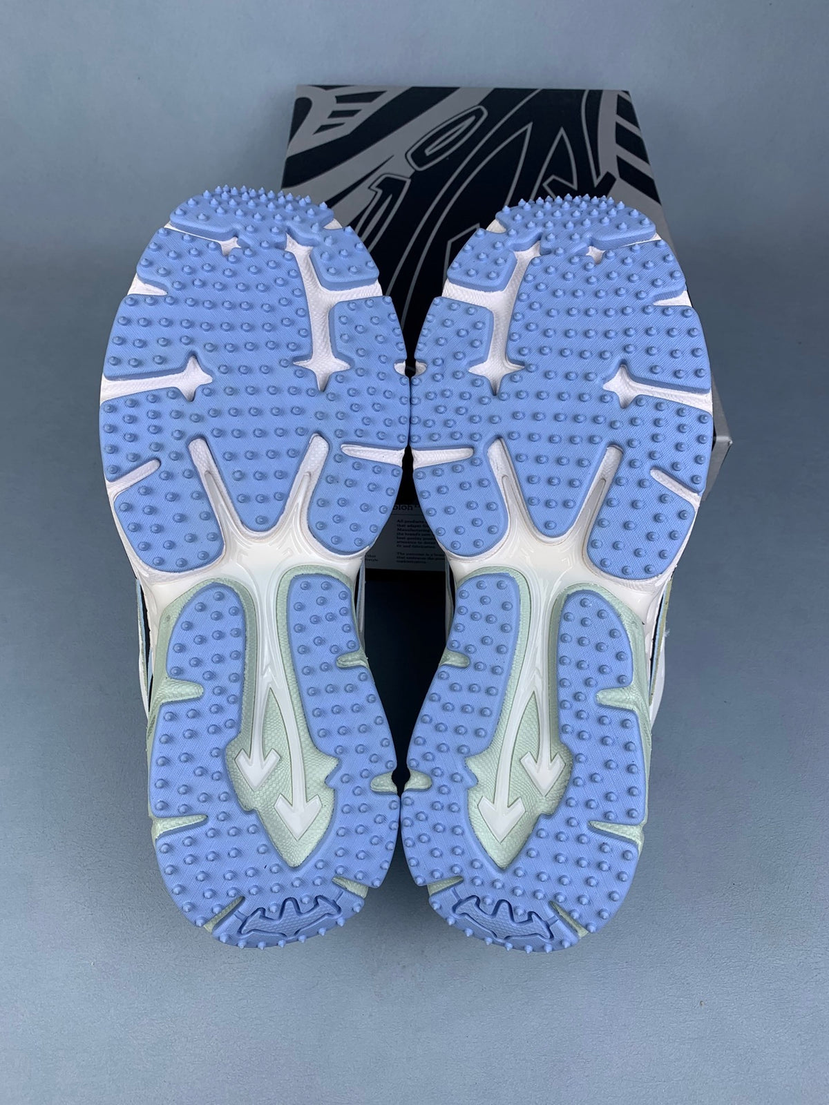 Off-White White and Blue Sneakers