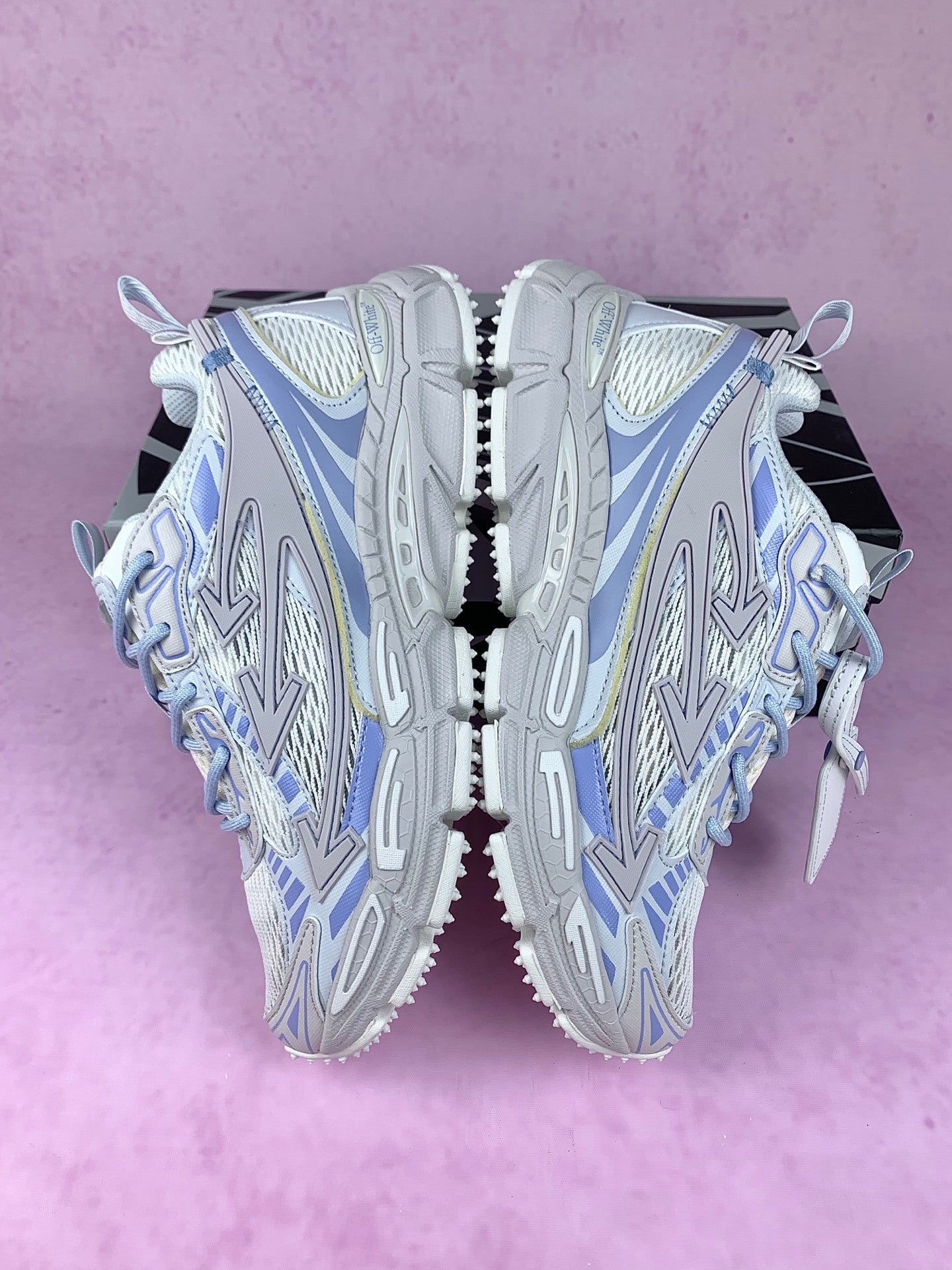 Off-White White and Blue Arrow Sneakers