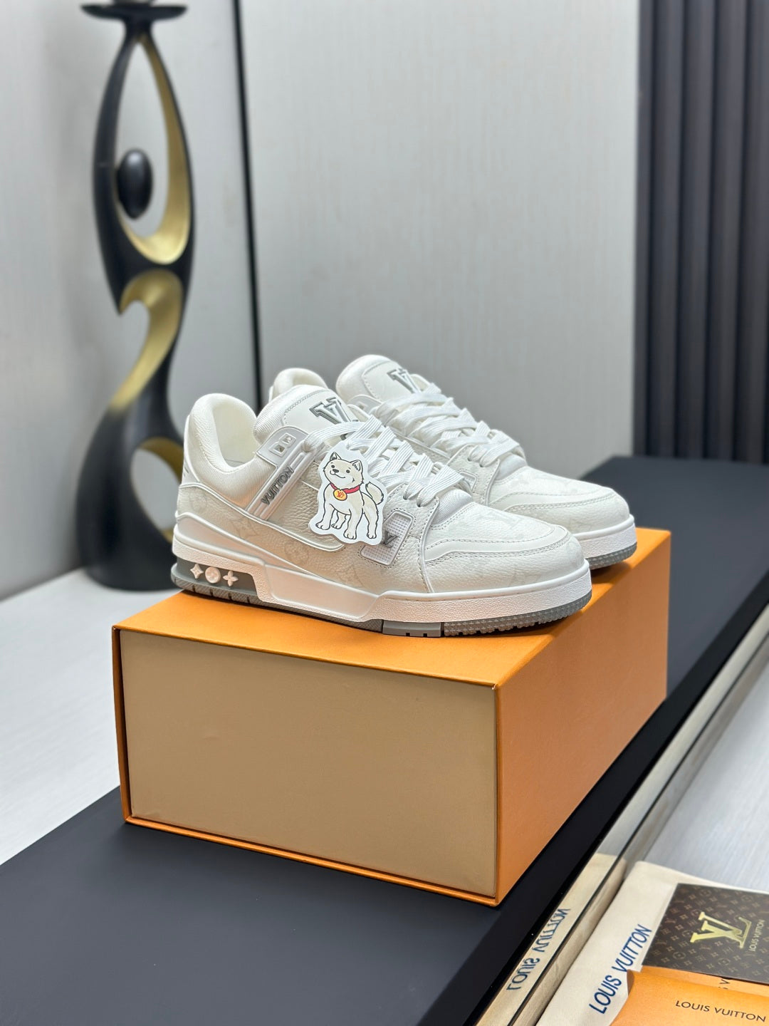 LV Unisex Runway-Style White Sneakers