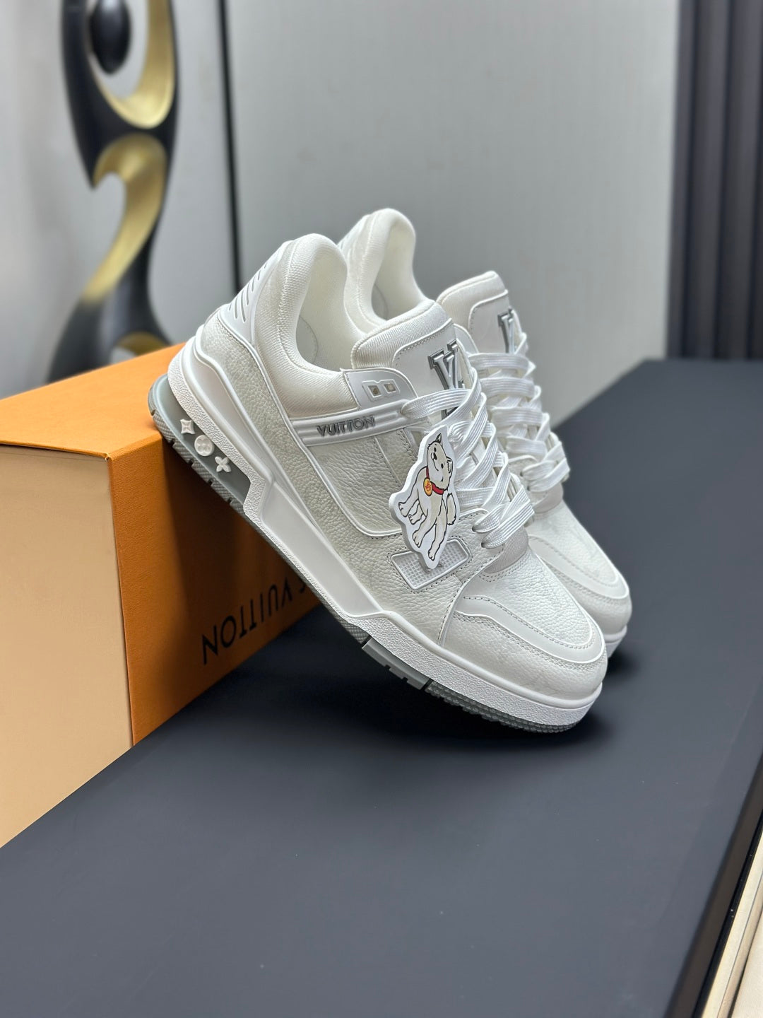 LV Unisex Runway-Style White Sneakers