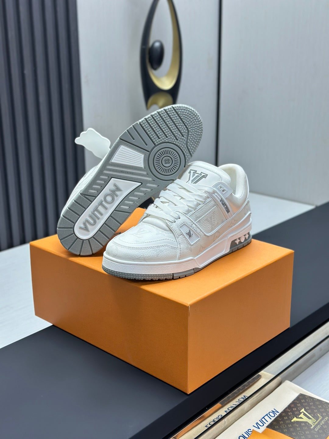 LV Unisex Runway-Style White Sneakers