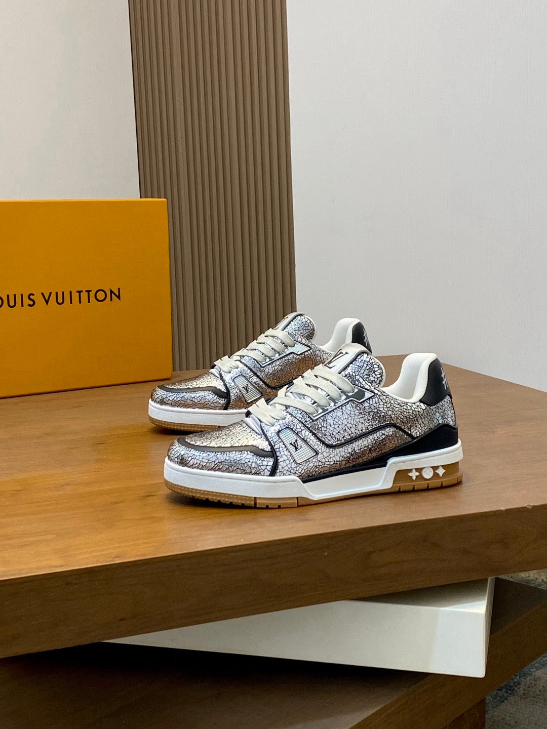LV Unisex Runway-Style Sneakers