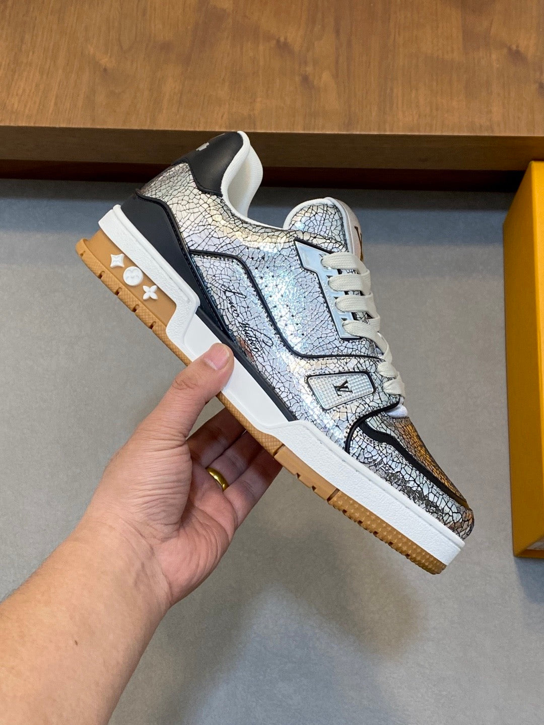 LV Unisex Runway-Style Sneakers