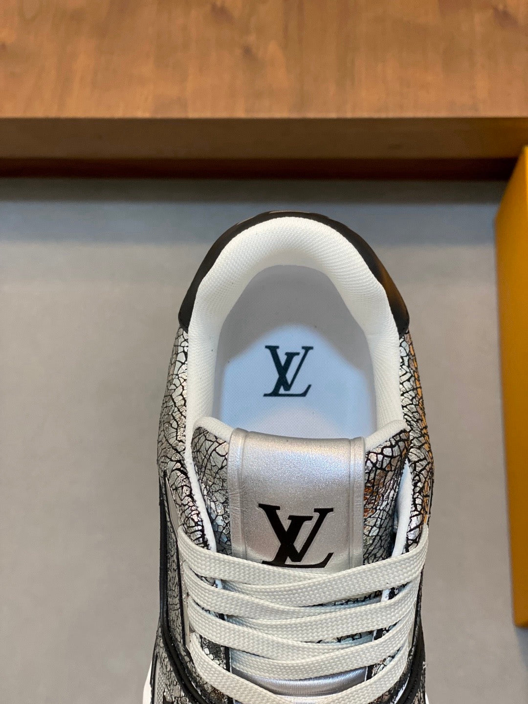 LV Unisex Runway-Style Sneakers