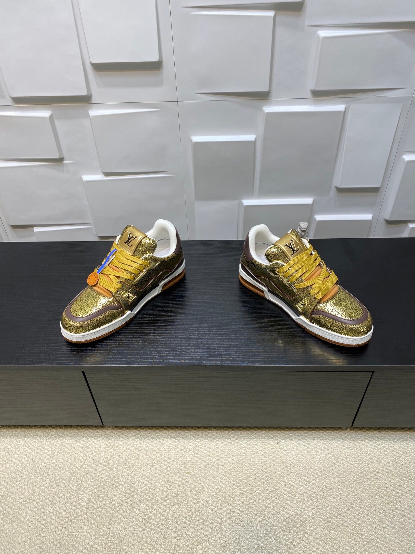 LV Unisex Runway-Style Sneakers