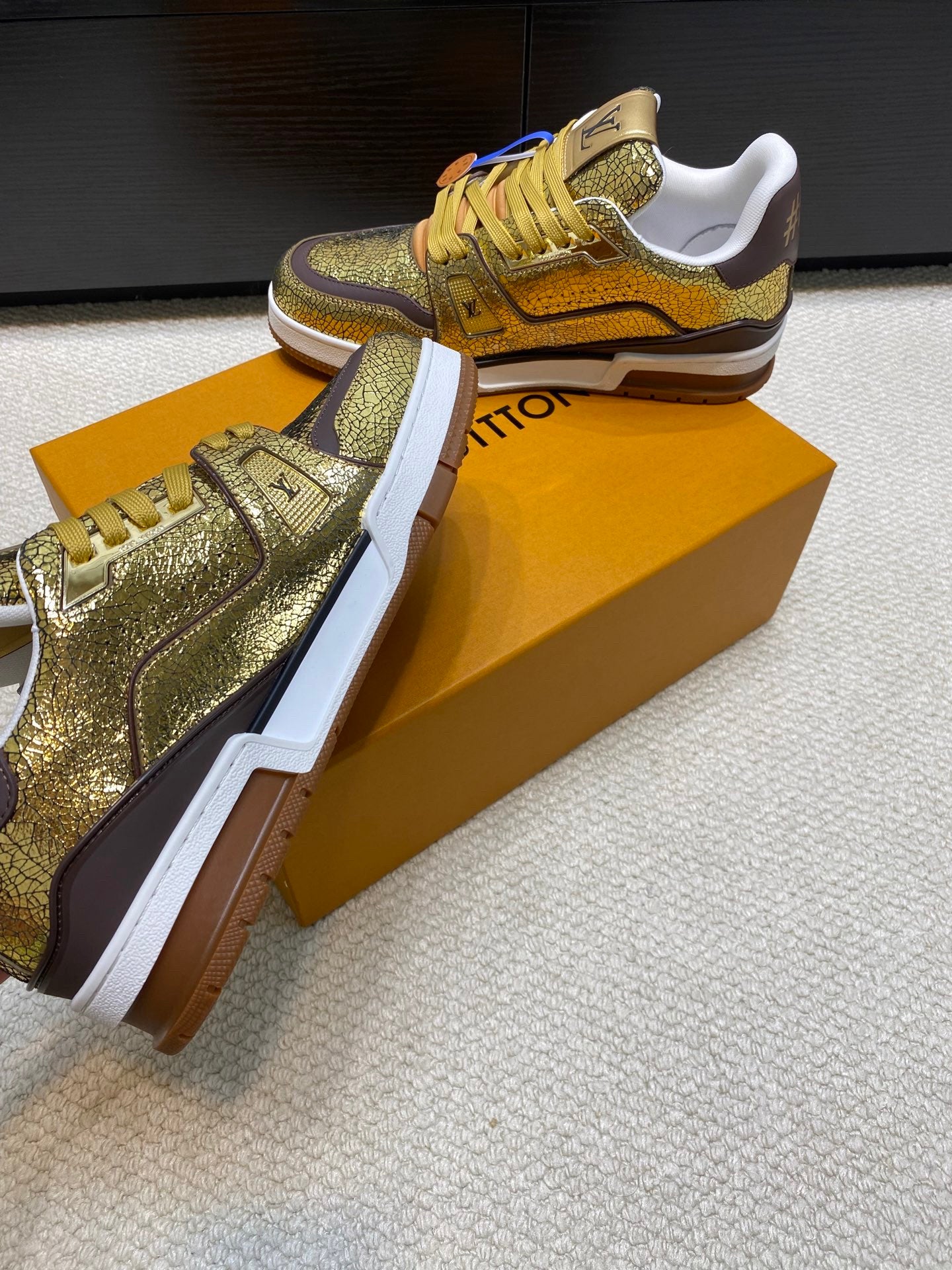 LV Unisex Runway-Style Sneakers