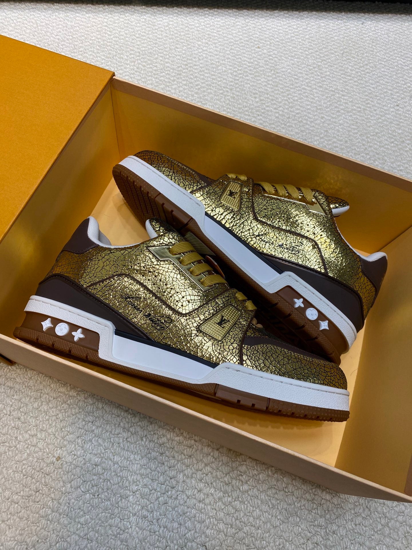 LV Unisex Runway-Style Sneakers
