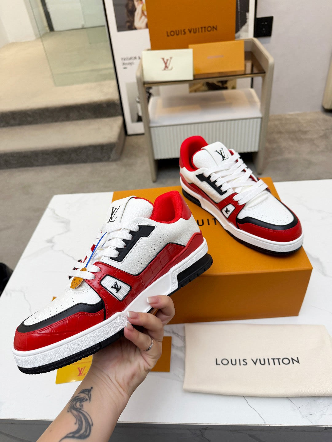 LV Unisex Sneakers