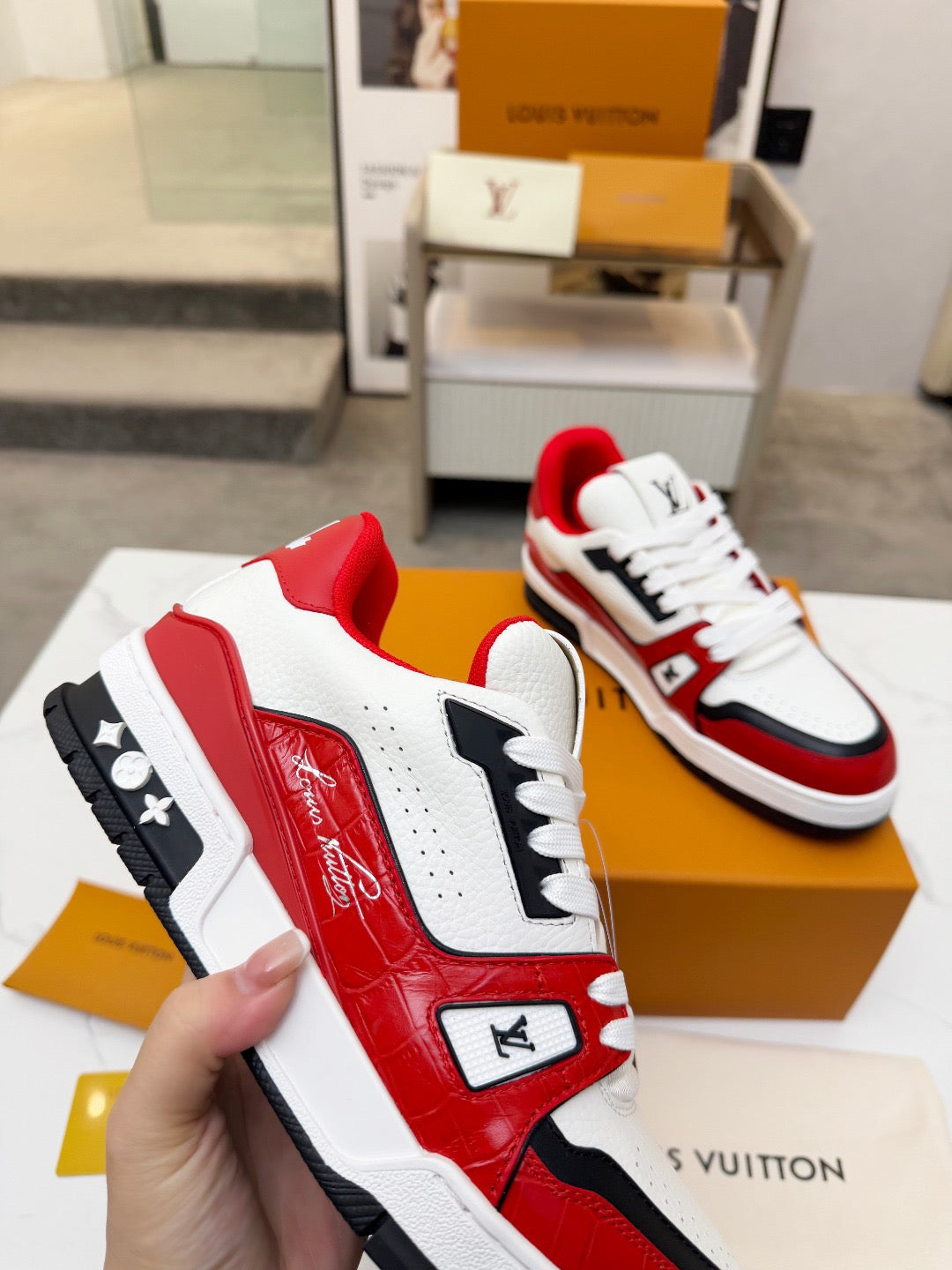 LV Unisex Sneakers