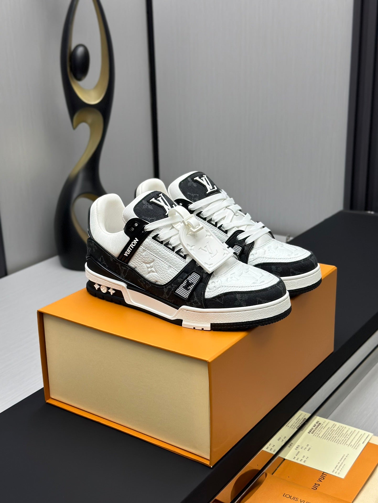 Men's & Women's Runway-Style Sneakers