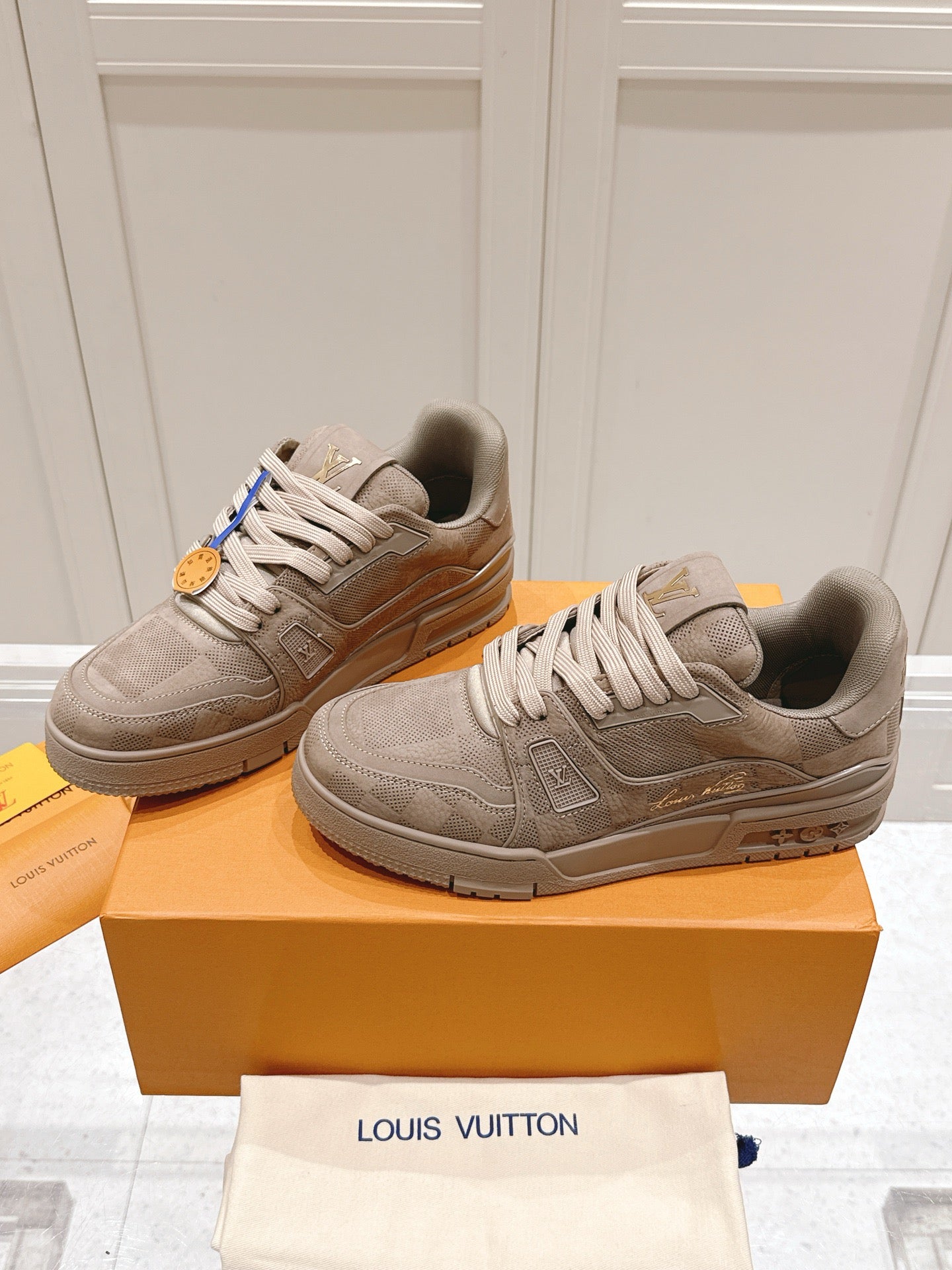 LV Unisex Basketball-Style Sneakers