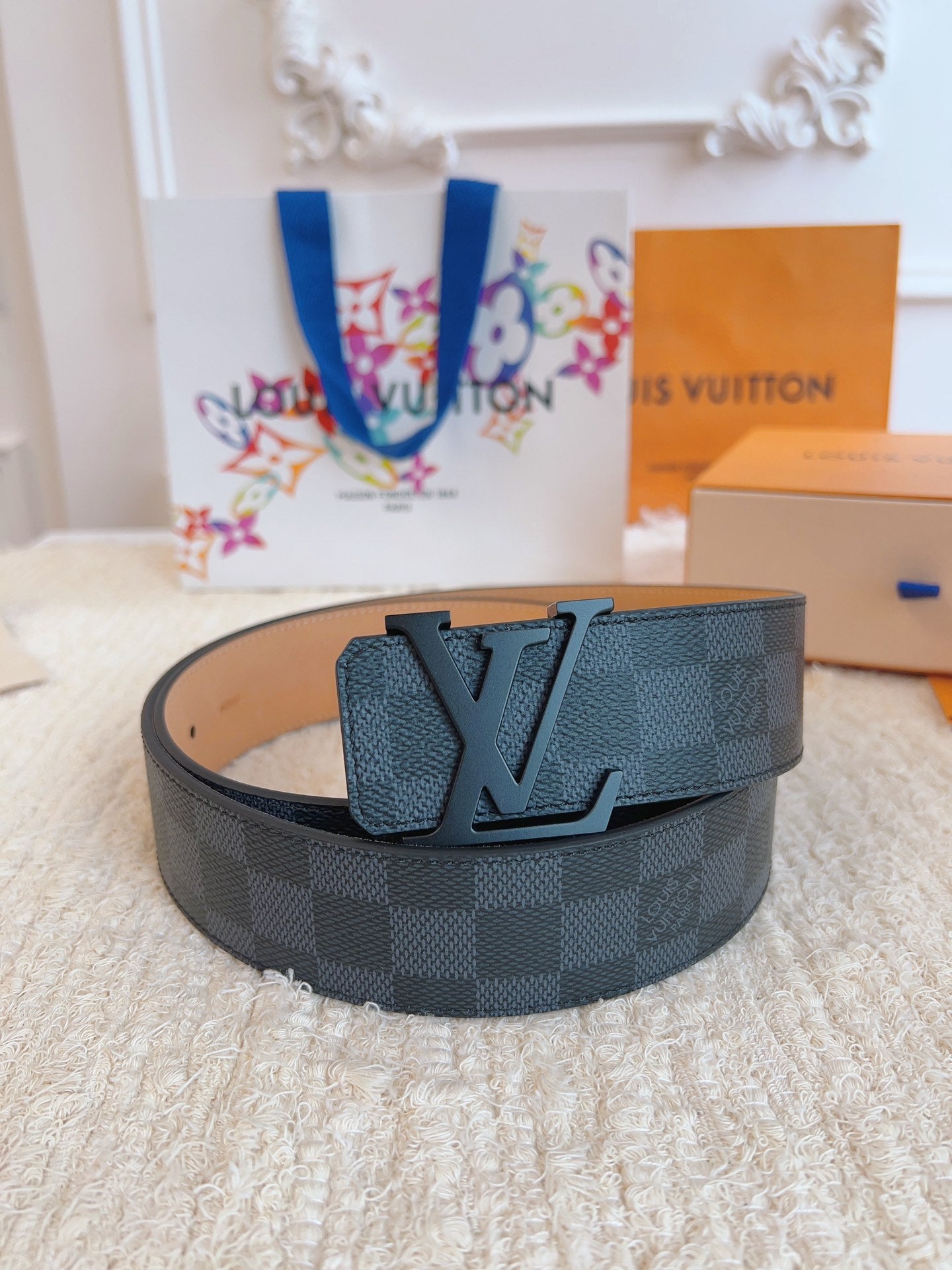 New Louis Vuitton Men's Belt