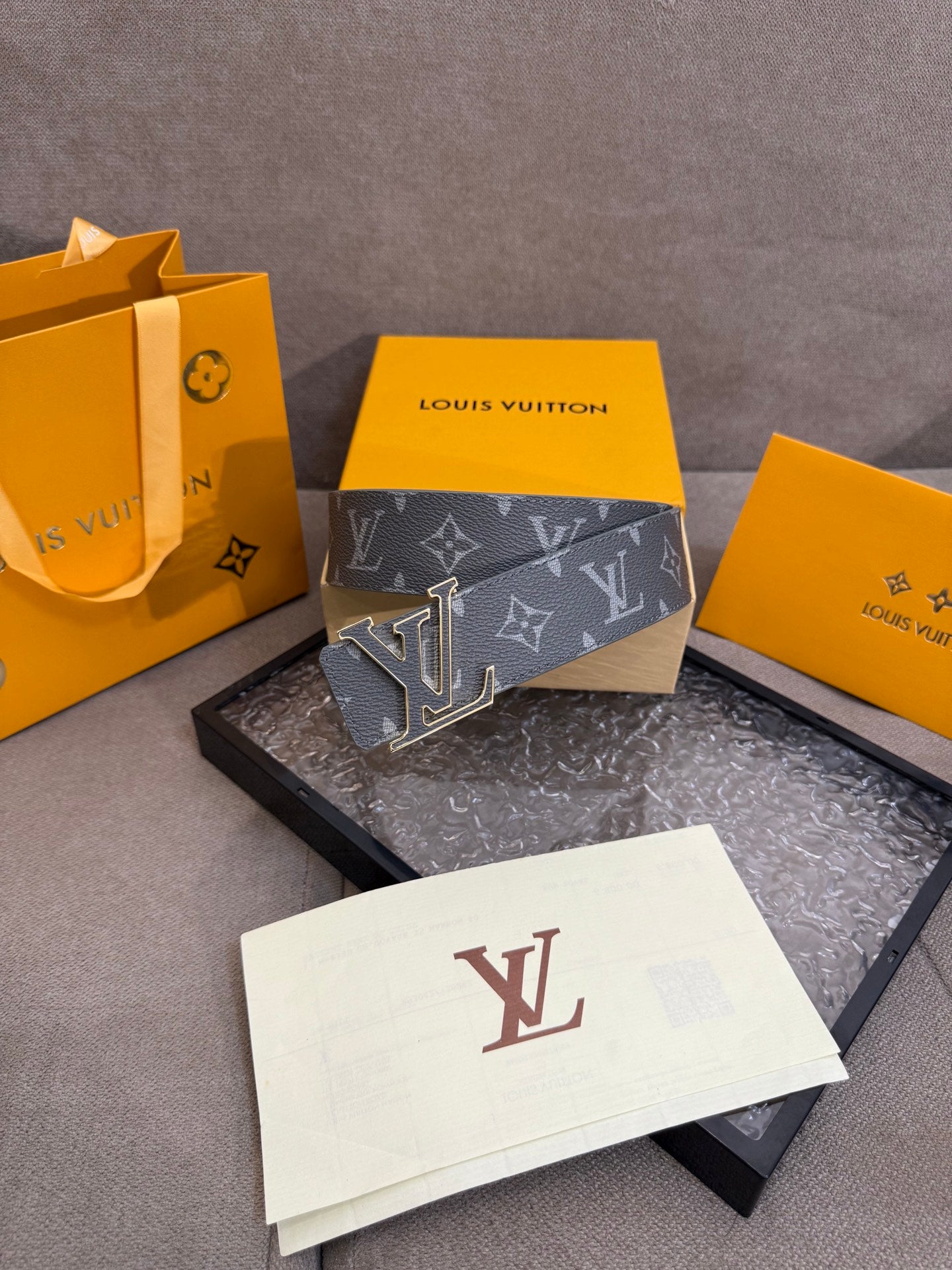 New Louis Vuitton Men's Belt