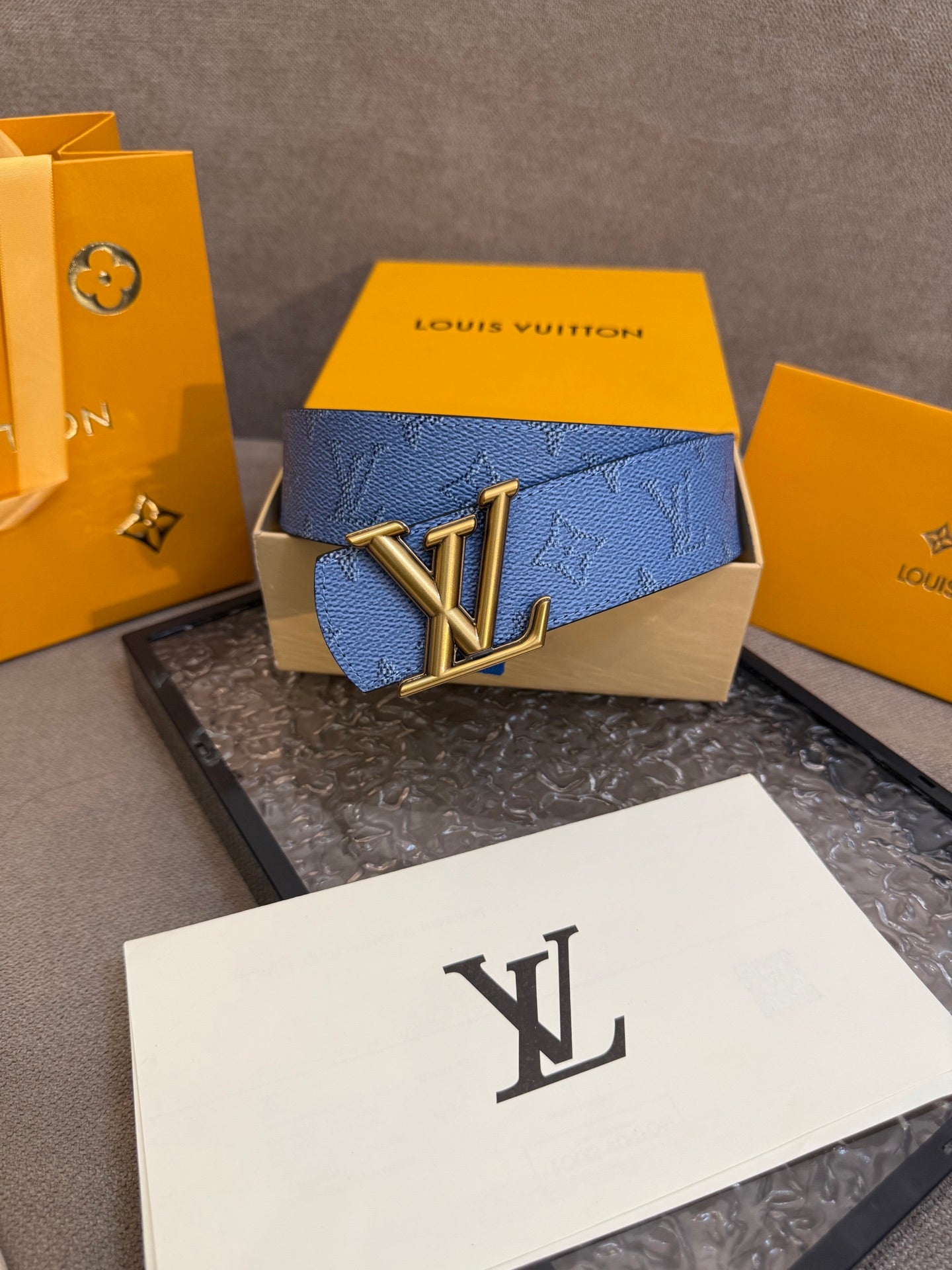 New Louis Vuitton Men's Belt